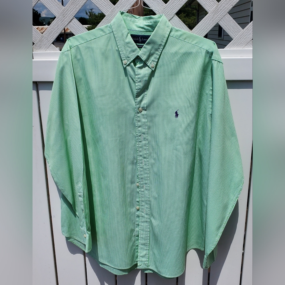 💚🤍💜Ralph Lauren button down